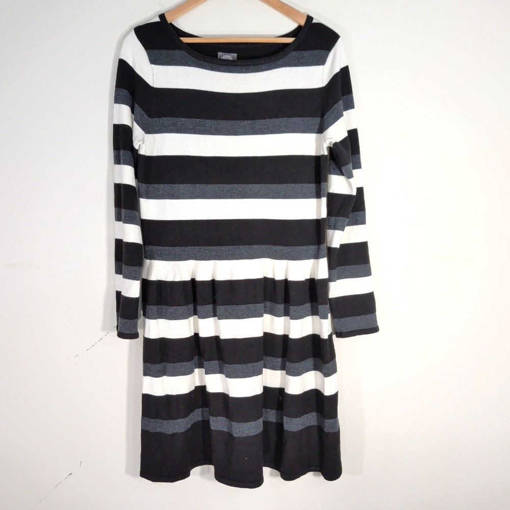 Vince Camuto Black Striped Sweater Dress; Long Sleeve Fit and Flare Knit